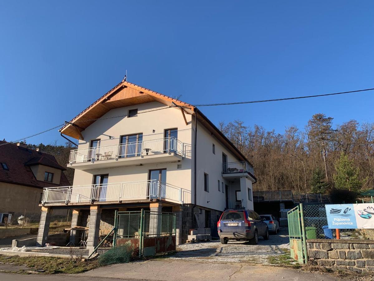 Apartmany Zupanovice ドブジーシュ エクステリア 写真